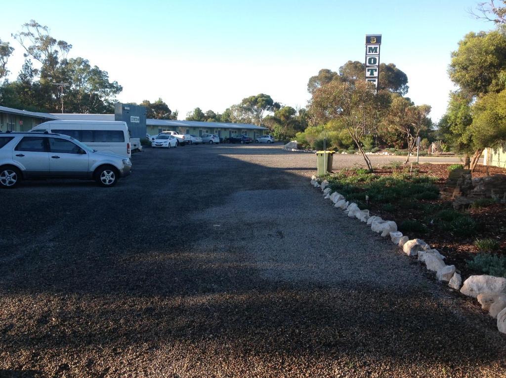 Murray Bridge Motor Inn Екстер'єр фото