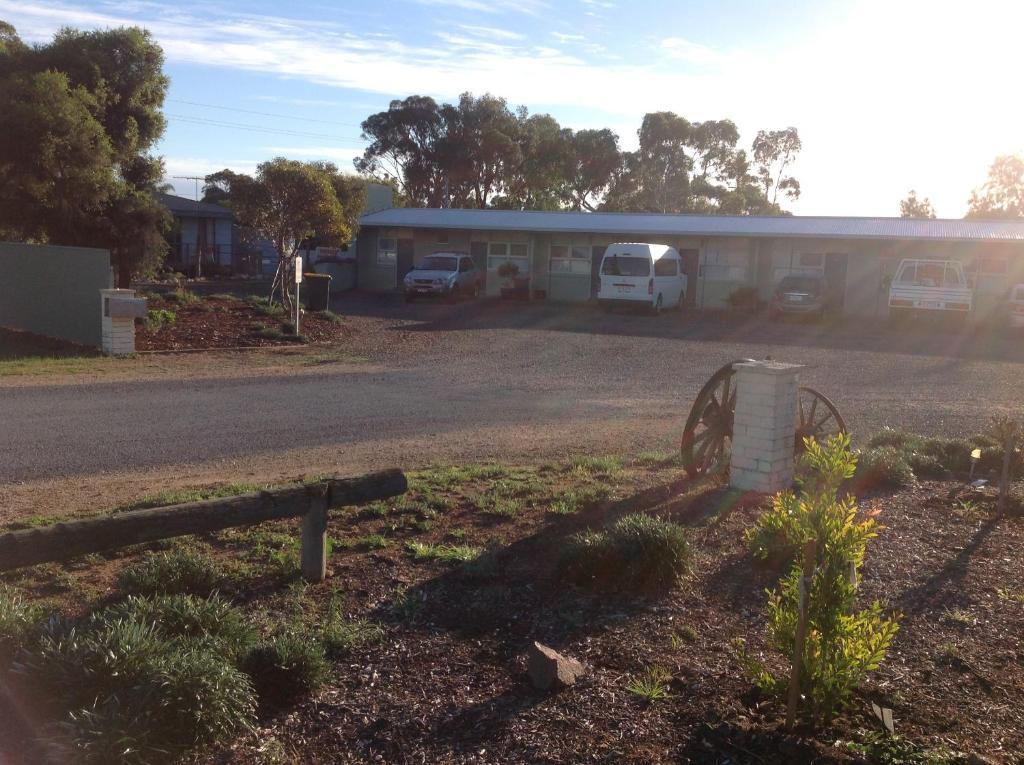 Murray Bridge Motor Inn Екстер'єр фото