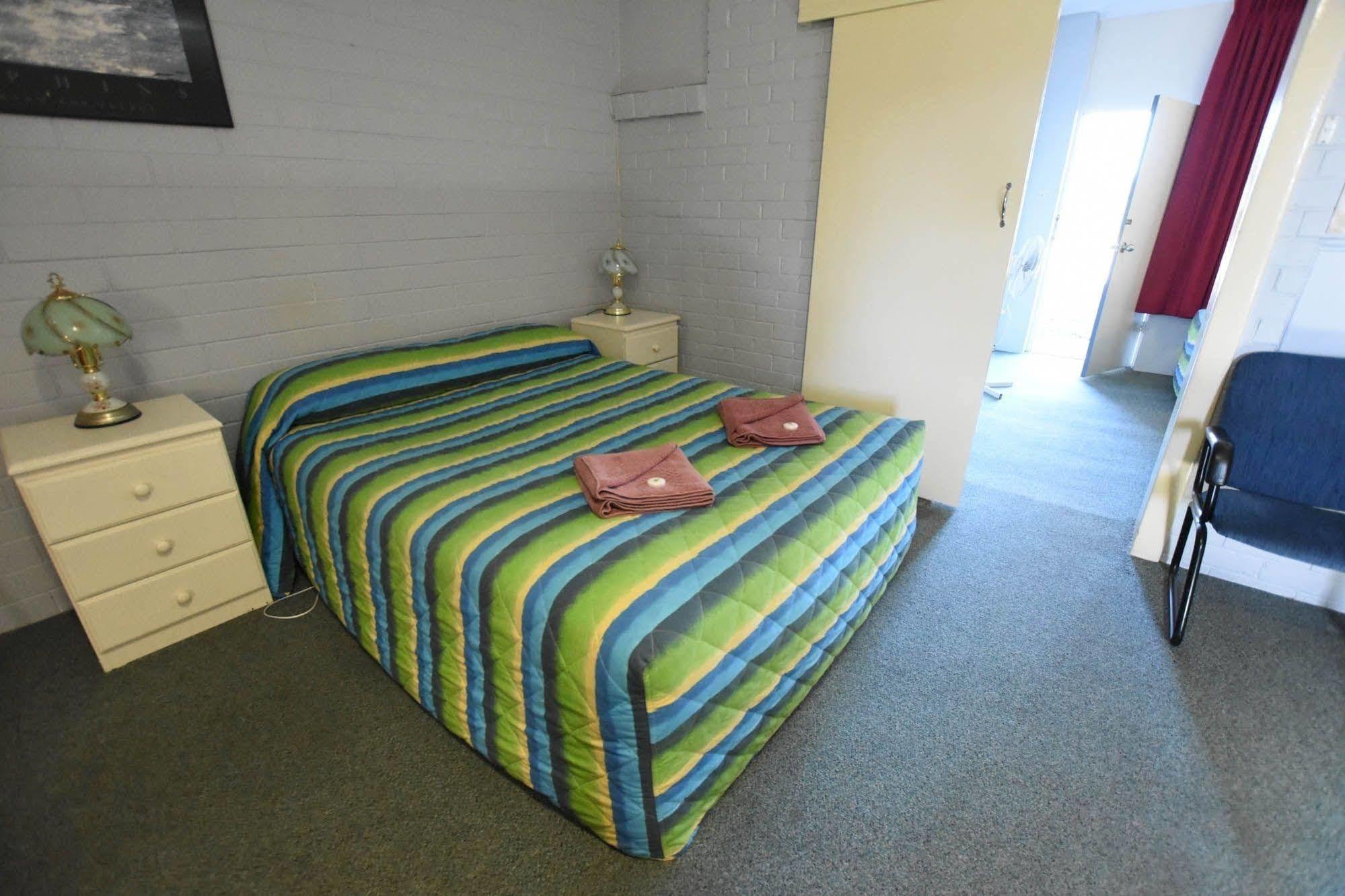 Murray Bridge Motor Inn Екстер'єр фото