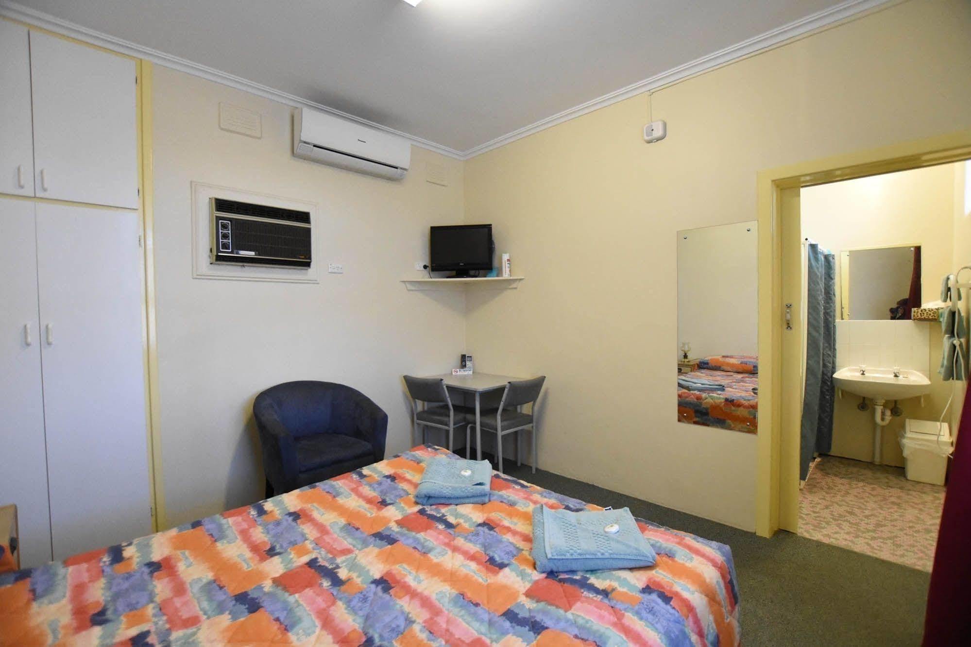 Murray Bridge Motor Inn Екстер'єр фото